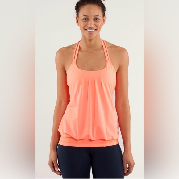Lululemon Flow And Go Tank. Size 4 - Picture 2 of 6